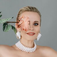 Девчонки жгут в караоке