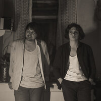 Бонд с кнопкой